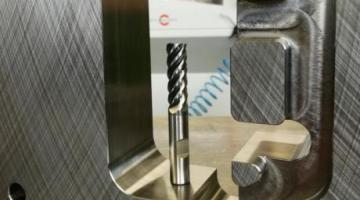 Full feed ahead - Kläger Spritzguss GmbH optimizes its machining.