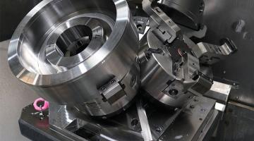 RÖHM setzt eigene Mehrfach-Spannvorrichtungen produktivitätssteigernd in der Fertigung ein