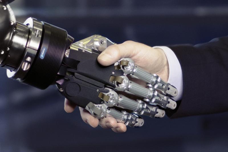 Miteinander von Mensch und Roboter: Die SCHUNK Expert Days on Service Robotics informieren über die smarte Zukunft mit Cobots und Co-acts. 