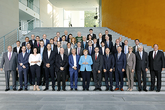 Hans Beckhoff (2nd from r.) was one of the AI experts invited to attend the meeting at the Federal Chancellery by Angela Merkel (Picture note: ©Federal Government / Jochen Eckel).