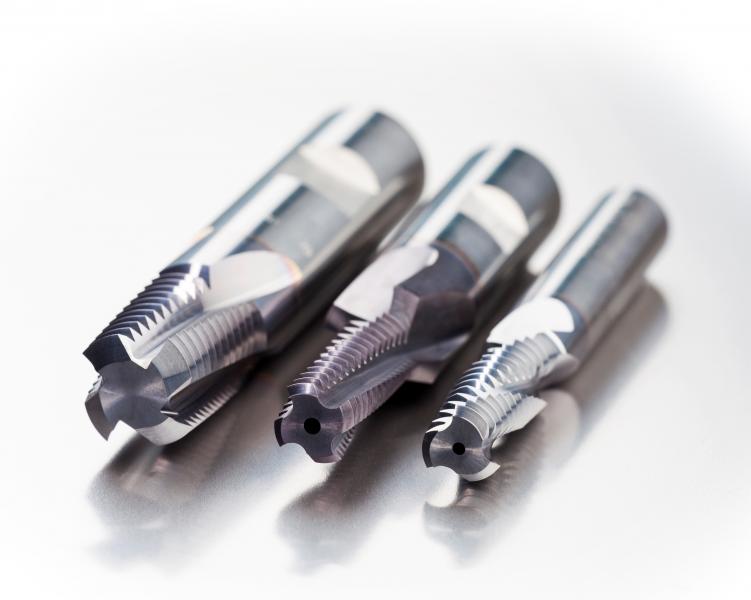 Thread milling cutters provide a highly accurate, larger diameter 