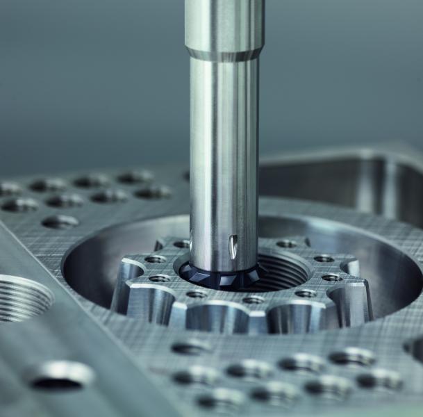 The EMUGE ZIRK-GF thread milling cutter enables the production of
different thread systems, thread diameters and thread pitches with only one
exchangeable face insert.