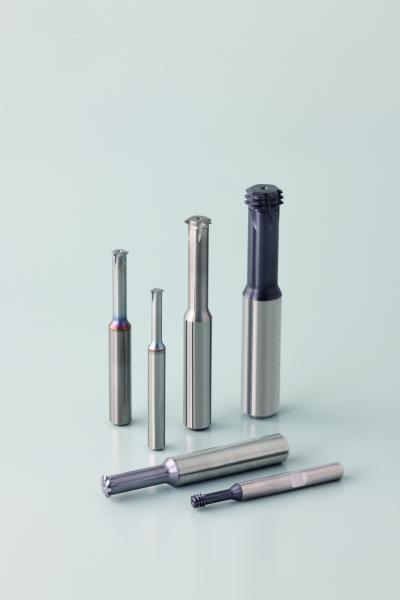The variety of circular thread milling cutters offers almost no limits to the machining of small threads.
