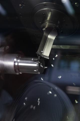Bei der Herstellung einer Radnabe für die Firma Rotor konnten mit High Dynamic Turning und den FreeTurn-Tools vier Werkzeuge eingespart und die Bearbeitungszeit um 30 % reduziert werden.