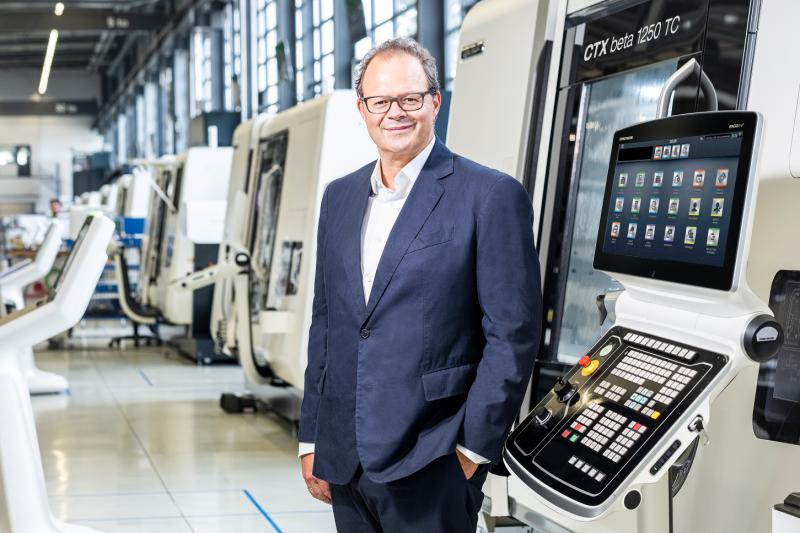Forecast 2020 slightly raised: “DMG MORI is resilient and future-proof. We succeeded in optimizing structures and costs during the crisis. We have also achieved a great deal in expanding our future fields – especially Automation, Digitization and Sustainability,” says Christian Thönes, Chairman of the Executive Board of DMG MORI AKTIENGESELLSCHAFT.
