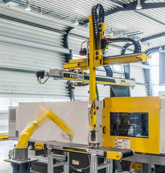 Generell sind die Roboter der Baureihe R-2000iC durch die Eigenschaften „schnell, stark und zuverlässig“ charakterisiert – und damit in allen Branchen gefragt.