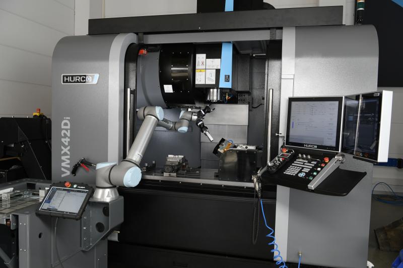 ProFeeder can be used with different HURCO machines, based on operational needs.