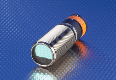 Optischer M30-Sensor mit Easy-Turn und Lichtlaufzeitmessung (PMD). 