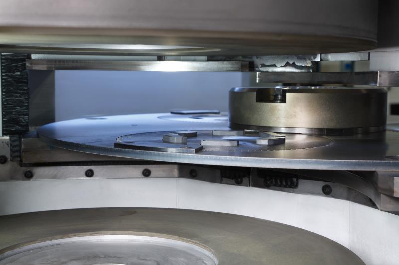 DISKUS WERKE Schleiftechnik – Highly efficient double face-grinding of indexable inserts