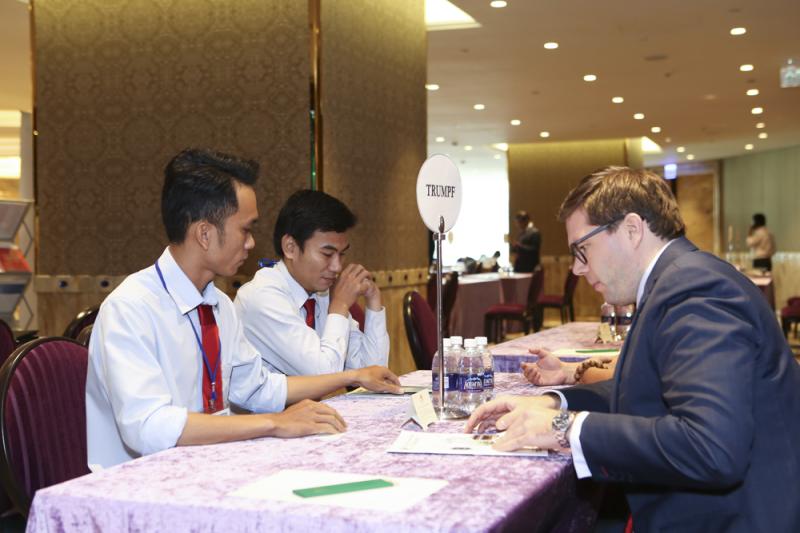 In order to enter into a direct dialogue with Vietnamese customers and establish new business relationships, the VDW this year for the first time offered one of its successful technology symposia in Vietnam as well.