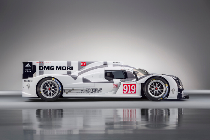 Porsche presents DMG MORI as exclusive premium partner in Geneva