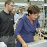 Europaministerin Lucia Puttrich besucht Römheld GmbH in Laubach