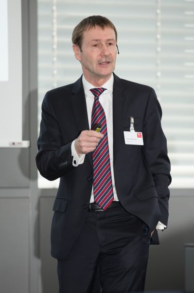Herr Klaus Helmrich, Mitglied des Vorstands der Siemens AG am Do, 30.03. beim Vortragsevent zum Thema 